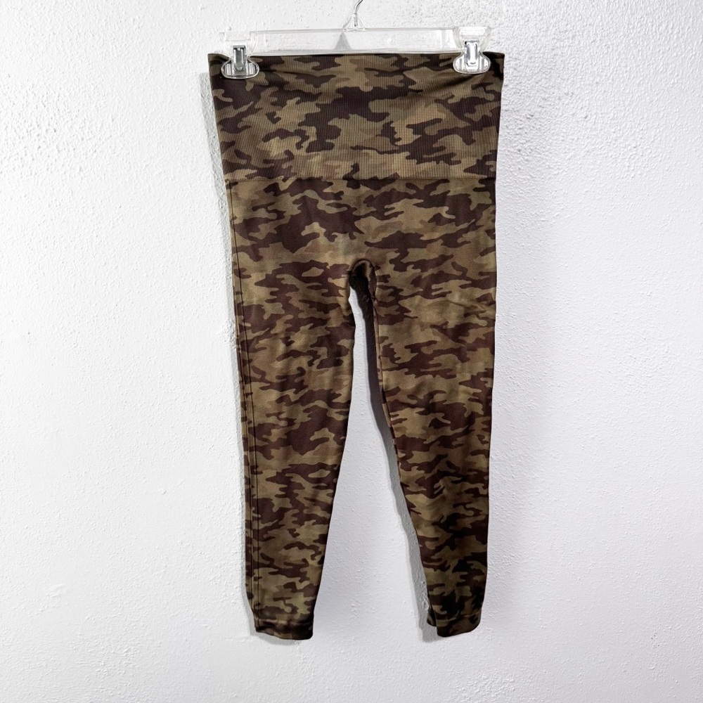 SPANX Camouflage Brown and Green Leggings Crop Large Like New